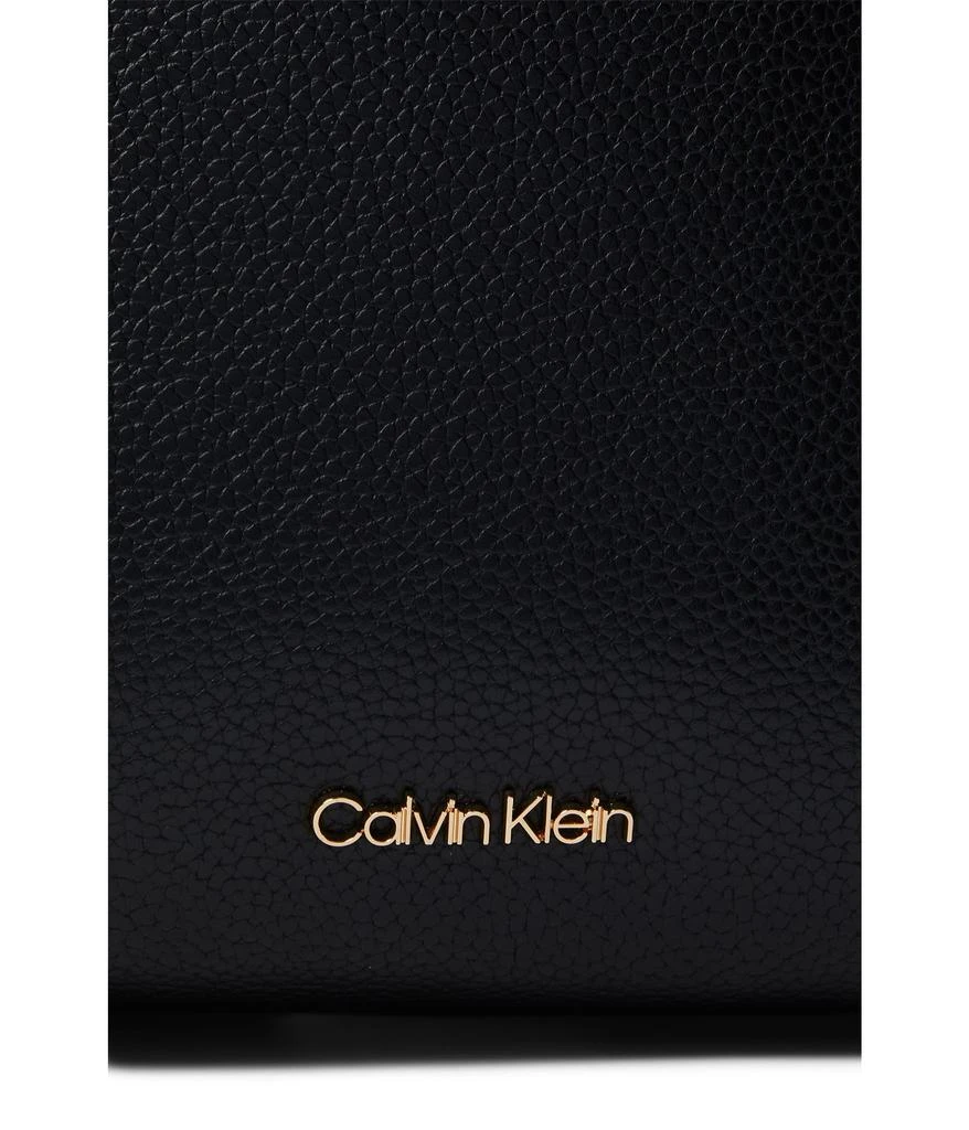 商品Calvin Klein|Mia Backpack,价格¥863,第4张图片详细描述