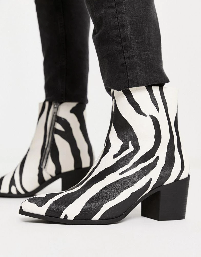 商品ASOS|ASOS DESIGN heeled chelsea boot in textured zebra print faux leather,价格¥297,第3张图片详细描述