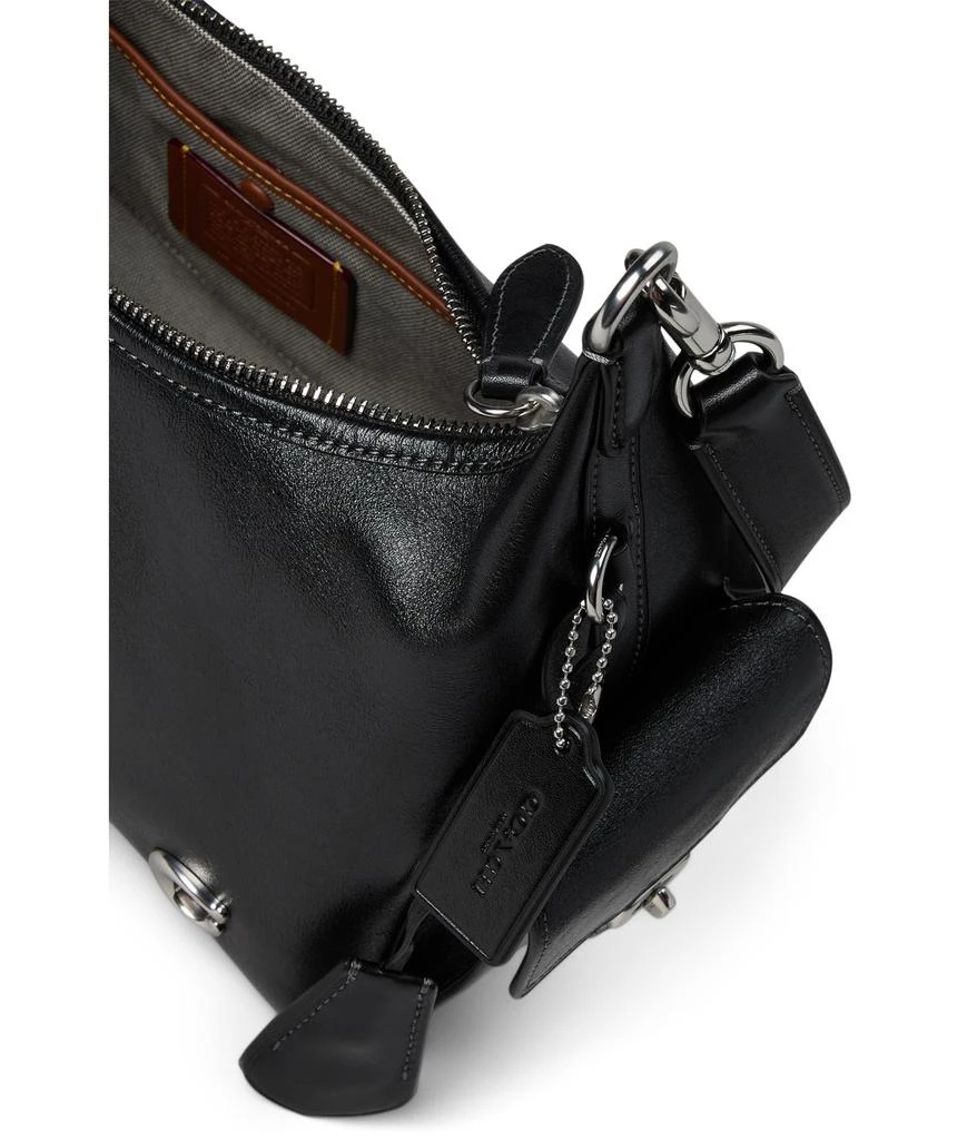商品Coach|Pocket Juliet Bag 30,价格¥3598,第3张图片详细描述