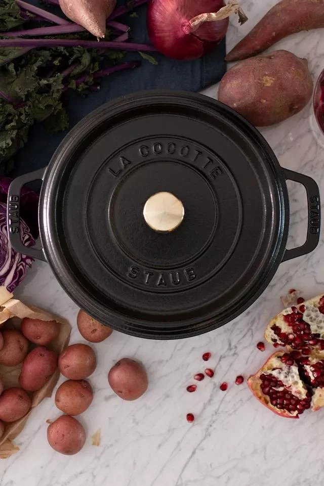 商品Staub|Staub Cast Iron 4-qt Round Cocotte,价格¥2473,第2张图片详细描述