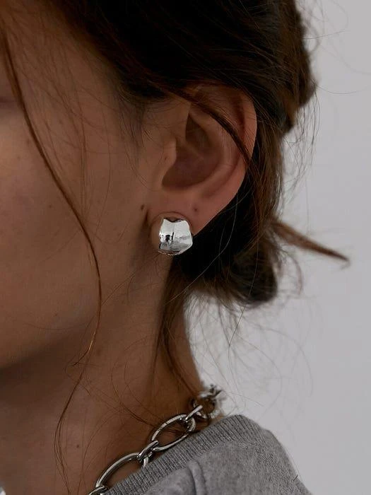 商品MIDNIGHT MOMENT|Bumpy Earring_Silver,价格¥515,第2张图片详细描述