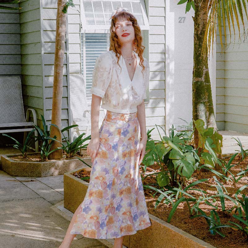 Donna抽象油画月季印花侧开衩贝母腰带扣法式半裙 | Donna Skirt - Watercolor商品第2张图片规格展示