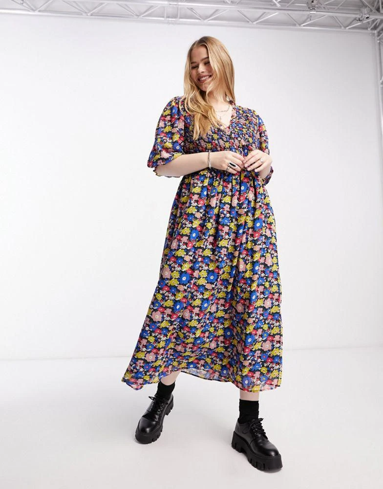 商品ASOS|ASOS DESIGN Curve midi smock dress with shirred cuffs in black based multi floral print,价格¥293,第1张图片