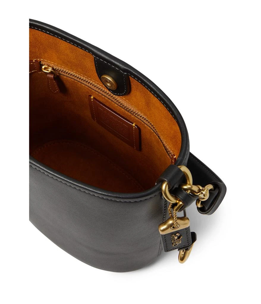 商品Coach|Glovetanned Leather Dakota Bucket Bag 16,价格¥2975,第3张图片详细描述