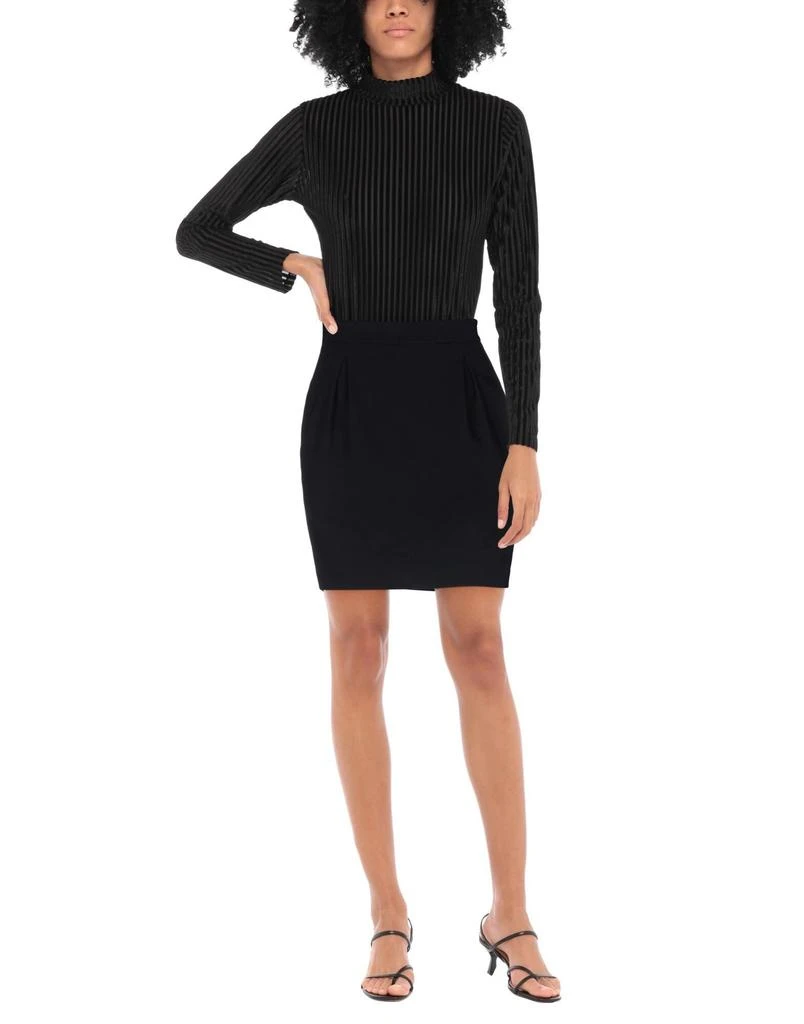 商品Versace|Mini skirt,价格¥3153,第2张图片详细描述