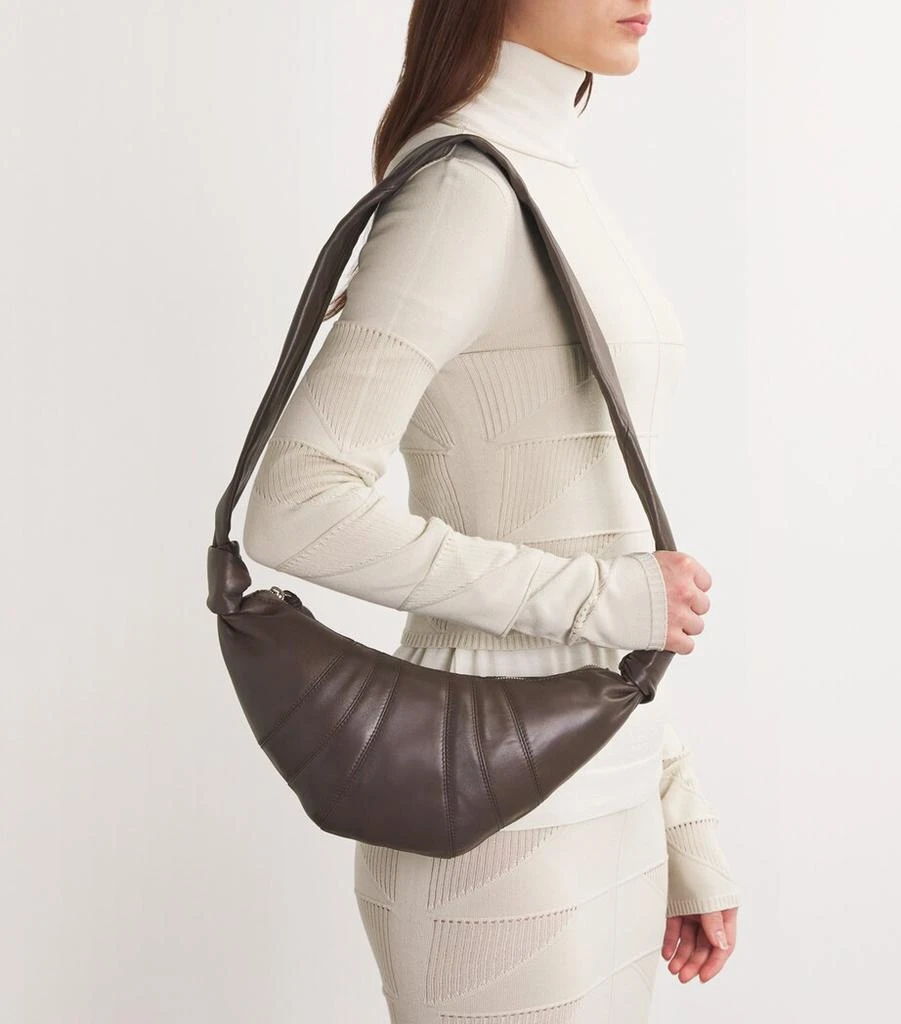 商品Lemaire|Small Nappa Leather Croissant Cross-Body Bag,价格¥10228,第2张图片详细描述