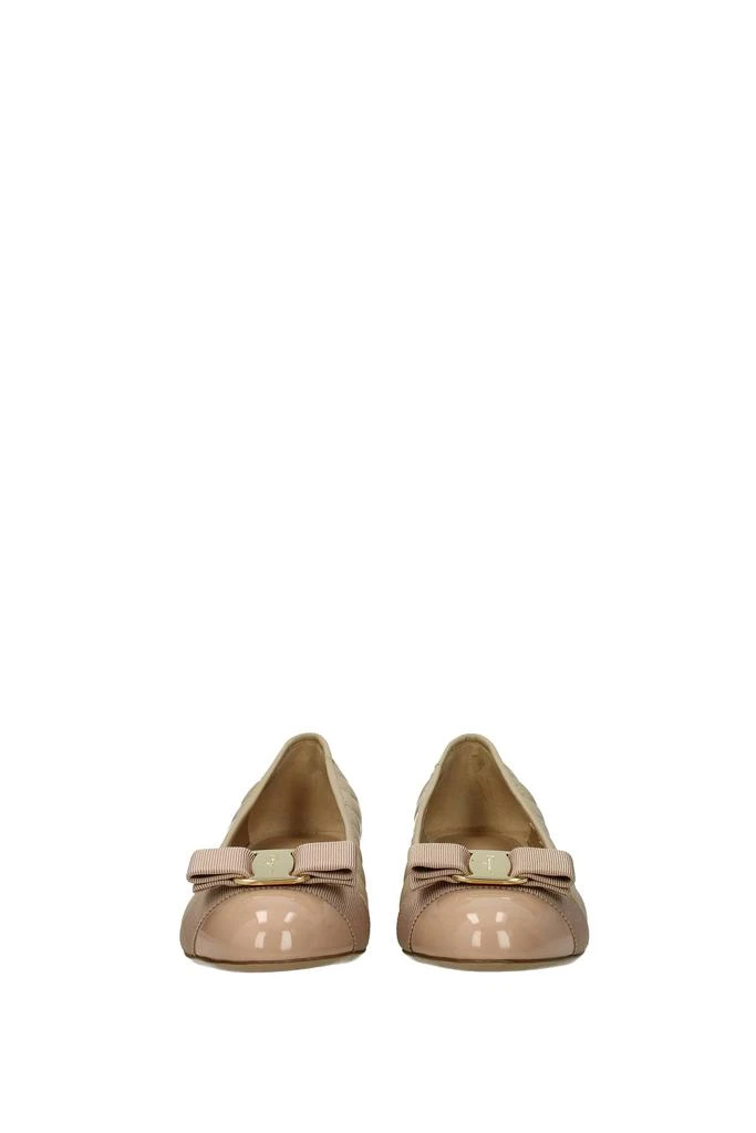 商品Salvatore Ferragamo|Pumps vara q Leather Beige Cookie,价格¥1870,第3张图片详细描述