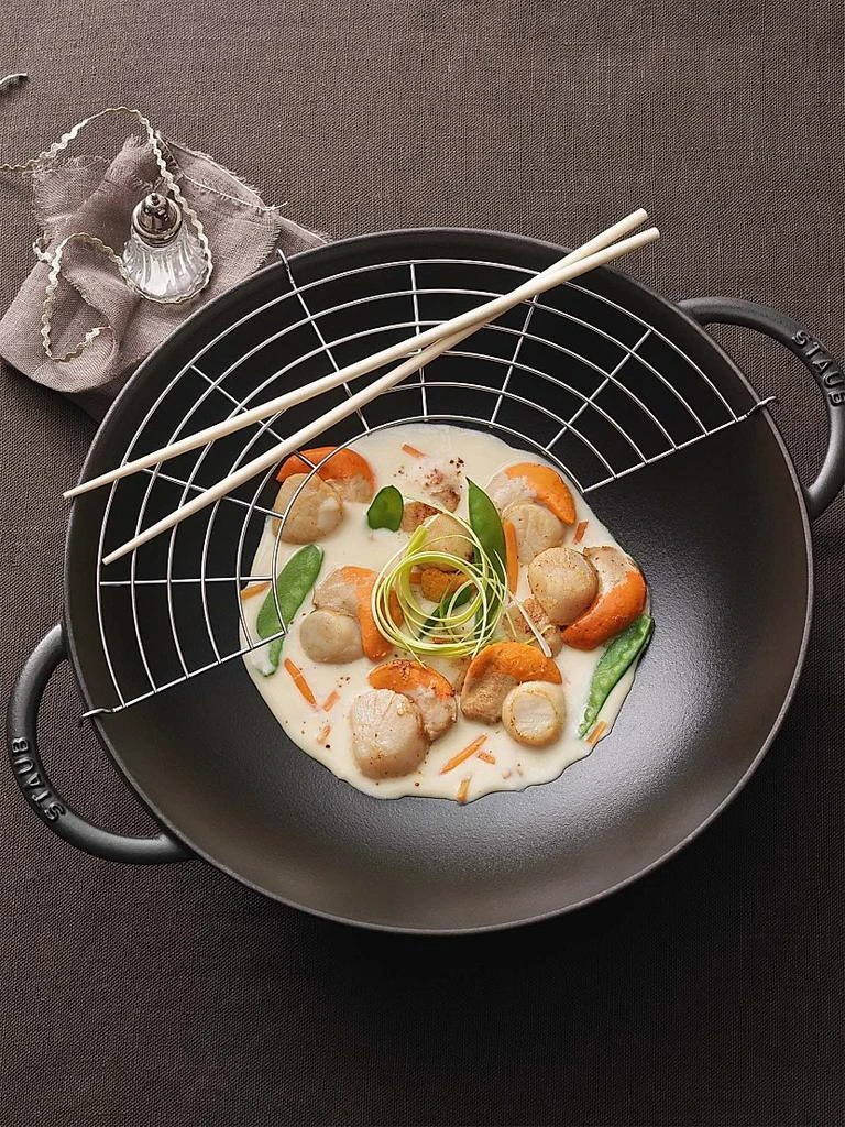 商品Staub|Cast Iron 6-Quart Wok,价格¥2723,第3张图片详细描述
