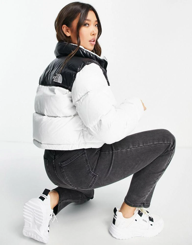 商品The North Face|The North Face Nuptse cropped jacket in white,价格¥1374,第2张图片详细描述