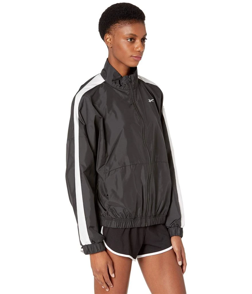 商品Reebok|Training Essentials Linear Logo Jacket,价格¥219,第4张图片详细描述