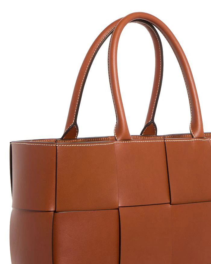 商品Bottega Veneta|Large Arco Leather Tote,价格¥30853,第3张图片详细描述