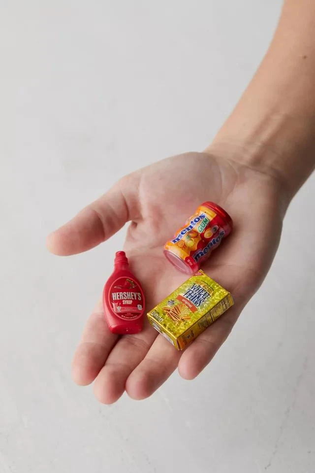 商品Urban Outfitters|Mini Brands Series 3 Surprise Ball,价格¥63,第1张图片