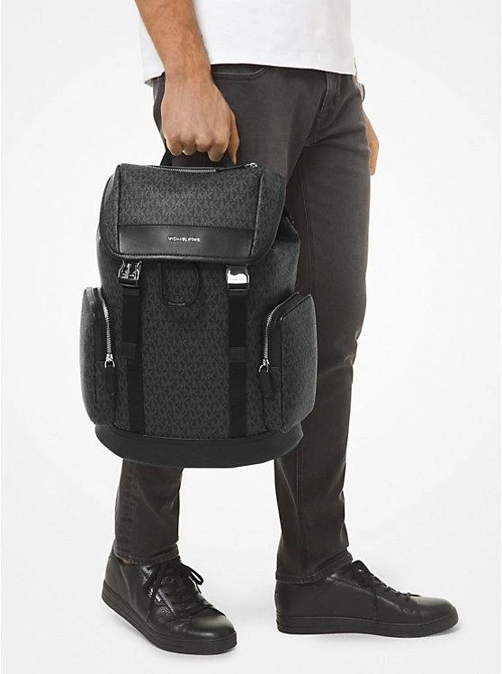 商品Michael Kors|Hudson Logo Backpack,价格¥3369,第4张图片详细描述