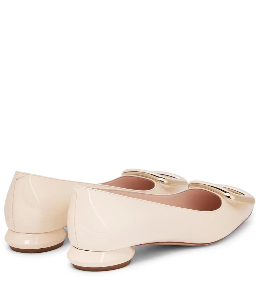 商品Roger Vivier|Viv' Choc patent leather ballet flats,价格¥6485,第3张图片详细描述