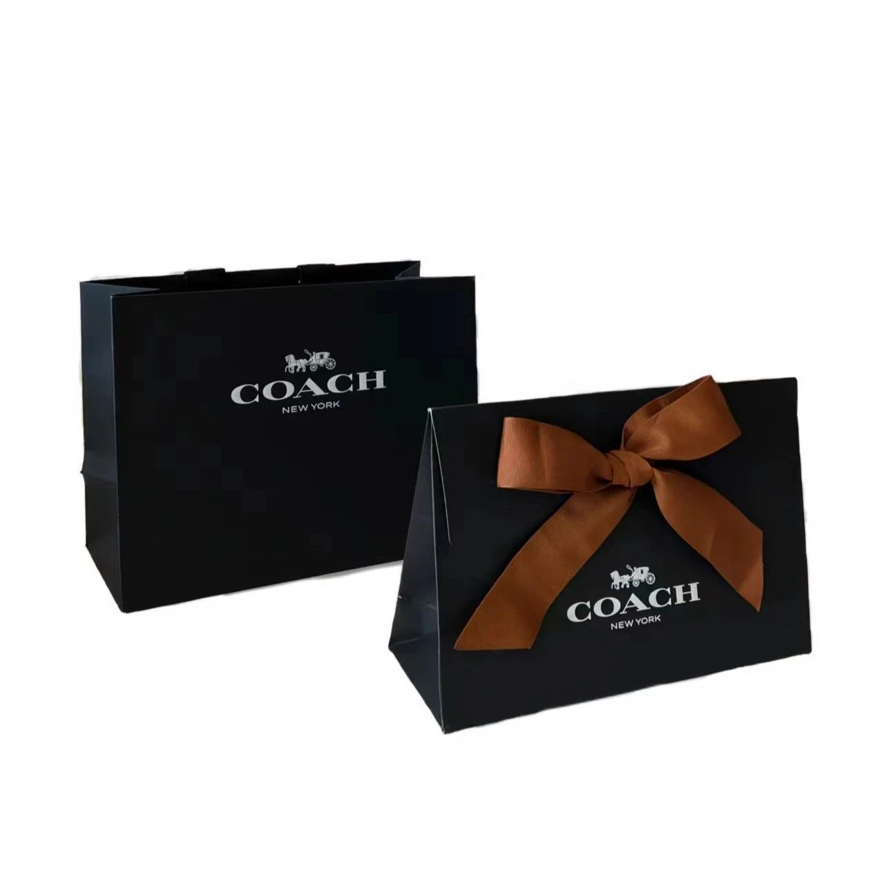 商品[国内直发] Coach|蔻驰 字母印花标志 丝巾 女款 香槟色,价格¥749,第5张图片详细描述