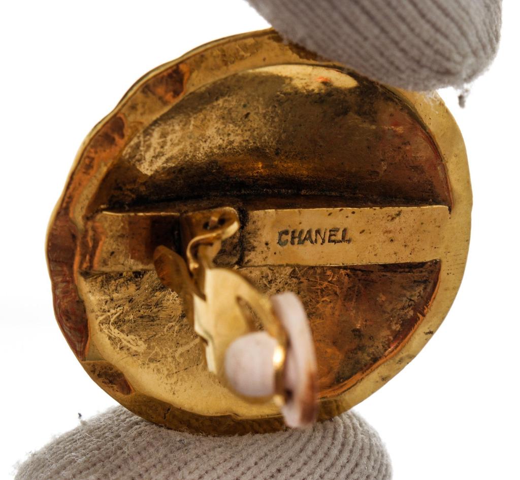 Chanel CC Gold-tone Round Clip-On Earrings商品第4张图片规格展示