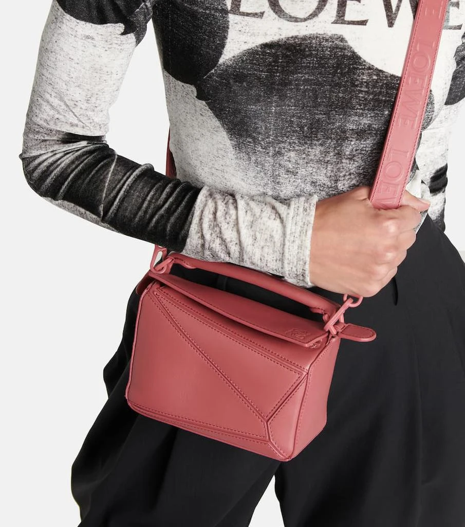 商品Loewe|Puzzle迷你皮革单肩包,价格¥21031,第2张图片详细描述