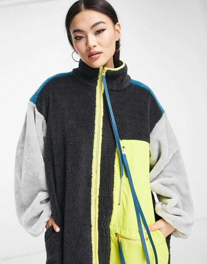 商品UGG|UGG Marlene long sherpa jacket in colourblock,价格¥990,第3张图片详细描述