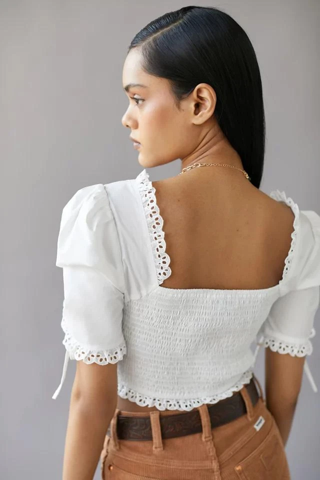 商品Urban Outfitters|UO Megan Eyelet Cropped Top,价格¥230,第4张图片详细描述