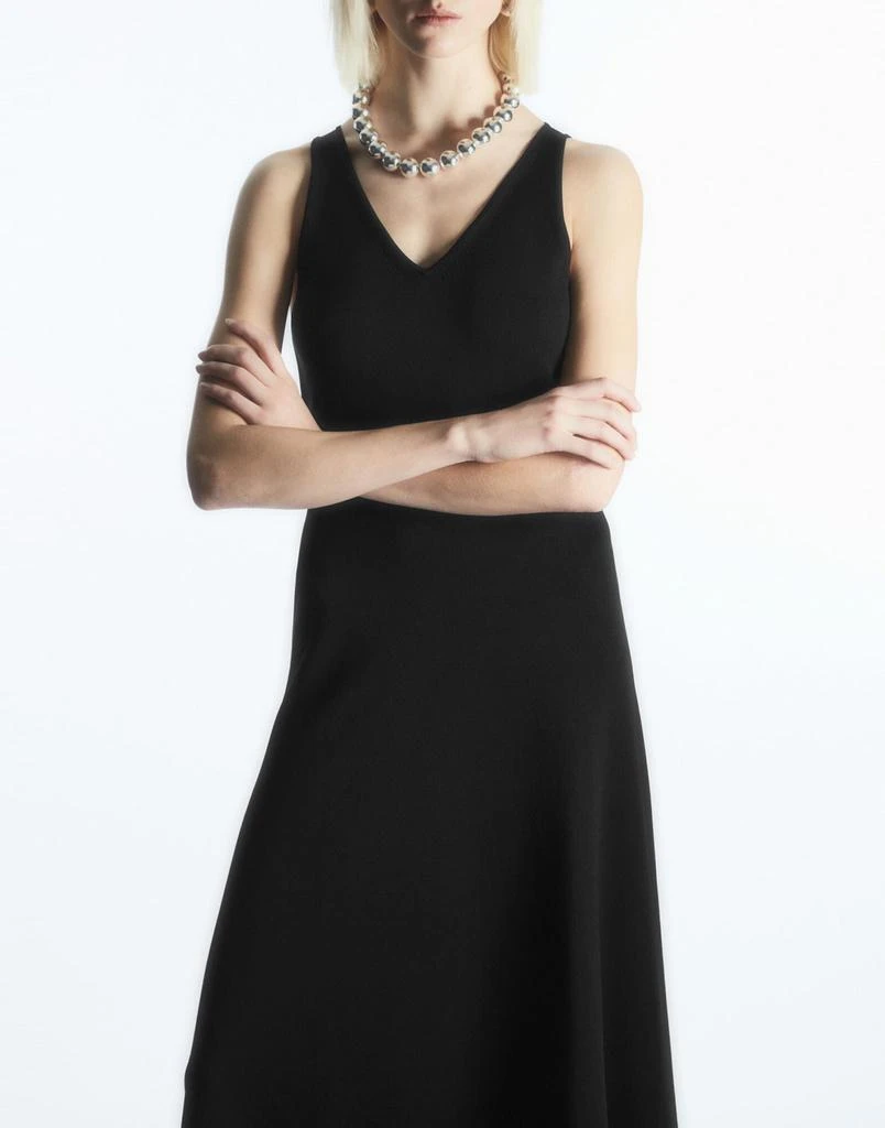 商品cos|Long dress,价格¥877,第3张图片详细描述
