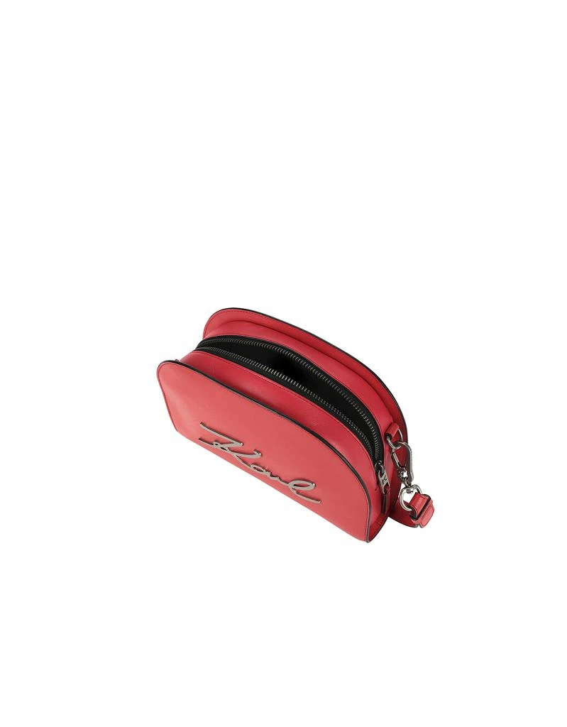 商品Karl Lagerfeld Paris|K / Signature大号斜挎包,价格¥758,第2张图片详细描述
