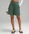 颜色: dark forest, Lululemon | Stretch Woven Mid-Rise Bermuda Short 9"