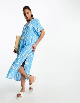 推荐Monki maxi kaftan dress in blue print商品