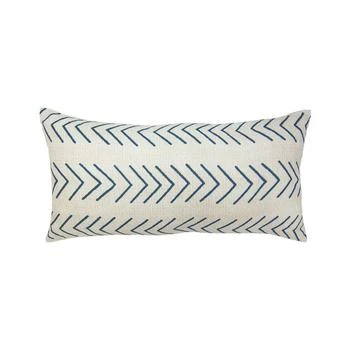 Donna Sharp | Mesquite Arrow Rectangle Decorative Pillow, 11" x 22",商家Macy's,价格¥168