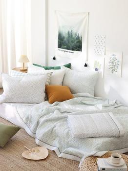 商品BELLELIFE | Seersucker Summer Quilted Comforter,商家W Concept,价格¥1361图片