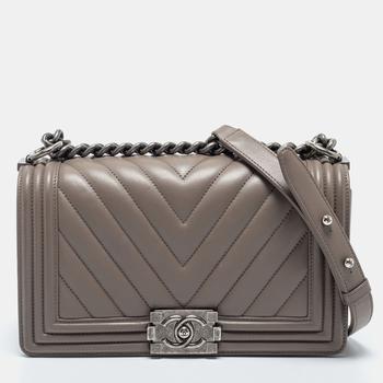 [二手商品] Chanel | Chanel Grey Chevron Leather Medium Boy Flap Bag商品图片,8.9折
