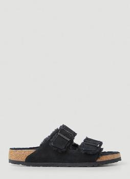 商品Birkenstock | Arizona Shearling Two Strap Sandals in Black,商家LN-CC,价格¥637图片