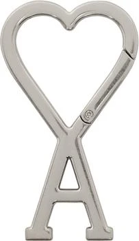 AMI | Silver Ami de Coeur Hook Carabiner,商家Ssense US,价格¥638