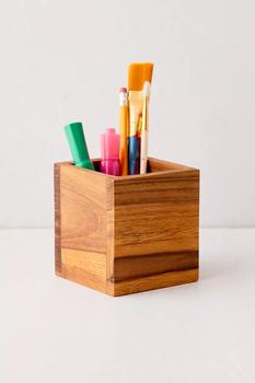 商品Urban Outfitters | Takara Pencil Cup,商家Urban Outfitters,价格¥153图片