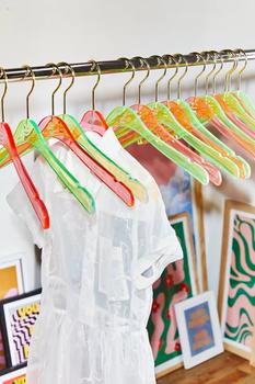 商品Staff | Staff Clothing Hangers - Set Of 8,商家Urban Outfitters,价格¥344图片