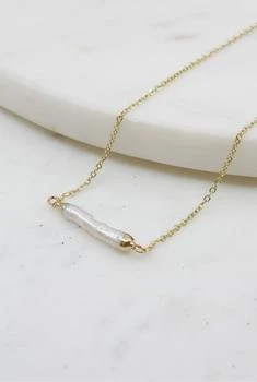 推荐Baroque Pearl Charm Necklace in Gold商品