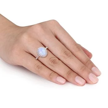 Mimi & Max | 2 4/5 CT TGW Oval Opal and Created White Sapphire Halo Ring in 10K Rose Gold,商家Premium Outlets,价格¥2278