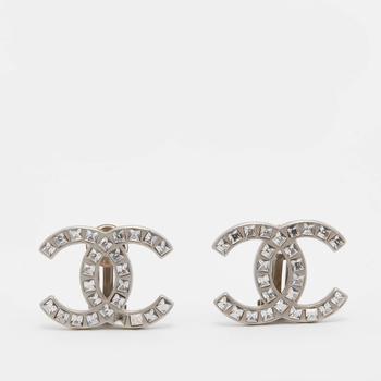 [二手商品] Chanel | Chanel Silver Tone Baguette Crystal CC Clip On Earrings商品图片,满1件减$100, 满减