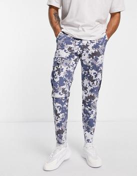 Topman | Topman tapered camo cargo trousers in grey商品图片,5折×额外8折, 额外八折
