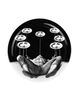 FORNASETTI | Tray or serving plate,商家YOOX,价格¥5187