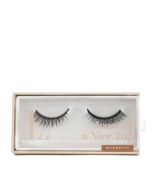 商品Lola's Lashes | Jeans and a Nice Top Magnetic Eyelashes,商家Harrods,价格¥196图片