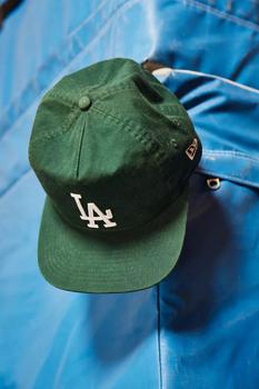 推荐New Era UO Exclusive LA Dodgers Old Golfer Chainstitch Snapback Hat商品