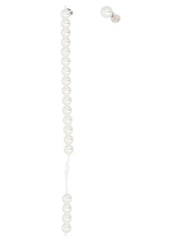 商品MAISON MARGIELA | MM6 Maison Margiela Asymmetric Pearl Earrings,商家Cettire,价格¥910图片