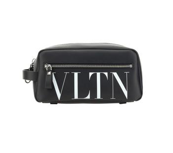 商品Valentino | Valentino	VLTN Logo Printed Zip-Up Wash Bag,商家Cettire,价格¥3800图片