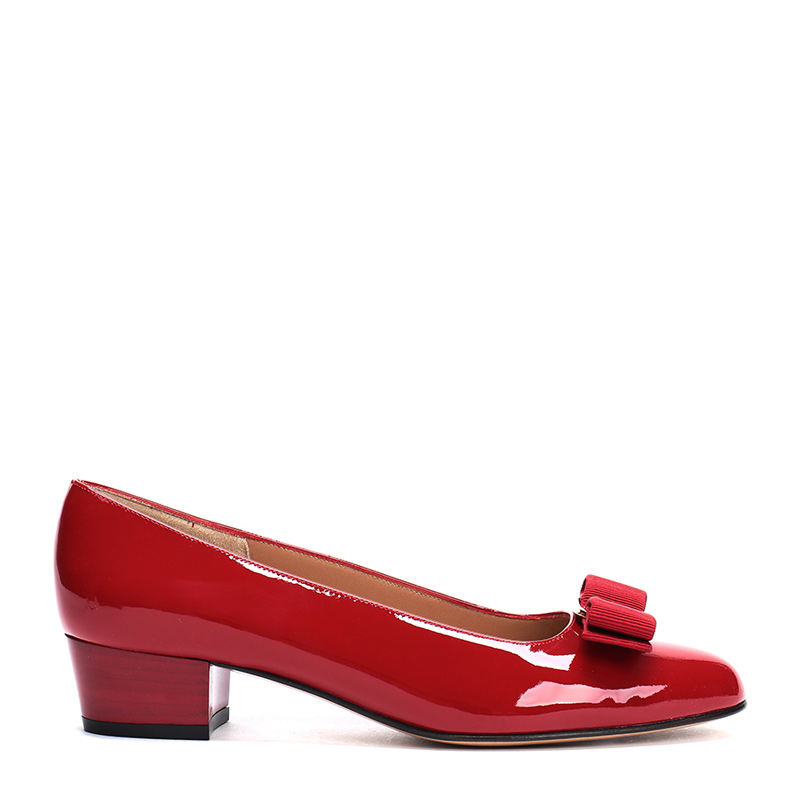 菲拉格慕芭蕾鞋女鞋, Salvatore Ferragamo | Salvatore Ferragamo 菲拉格慕 VARA系列 女士红色漆皮粗跟中跟鞋 0591947-NP-C-ROSO商品图片 独家减免邮费