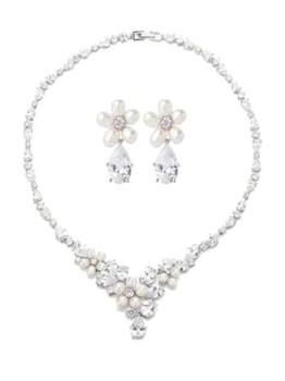 推荐Luxe Emma 3MM White Oval Freshwater Pearl & Crystal Necklace & Drop Earrings Set商品