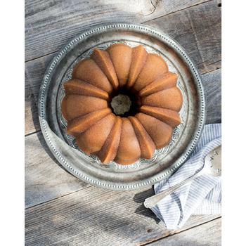 商品Nordic Ware | Copper Cast Bundt Pan,商家Macy's,价格¥292图片