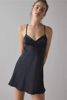 Kimchi Blue | Kimchi Blue Slip It On Tie-Back Satin Mini Dress,商家Urban Outfitters,价格¥288