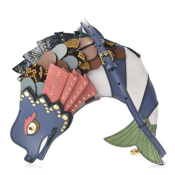 巴宝莉女包托特包, Burberry | Leather And Snakeskin Fish Shaped Crossbody Bag- Dark Cobalt商品图片 2.9折