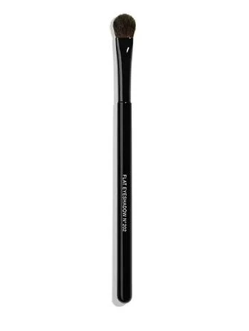 CHANEL N. 202 Flat Eyeshadow Brush
