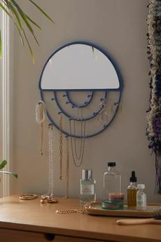 商品Urban Outfitters | Roya Medium Jewelry Storage Hanging Mirror,商家Urban Outfitters,价格¥427图片